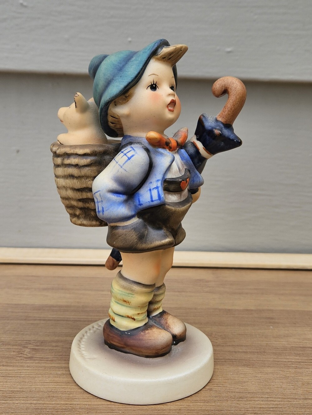 Home From Market Hummel